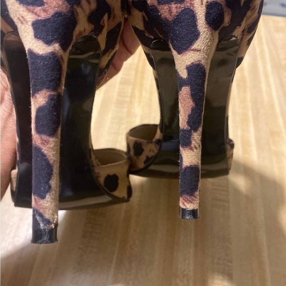 IDIFU Women's IN4TARA Pointed Toe Ankle Strap Mid Heel Suede Pump Shoe size 10 - Picture 8 of 12